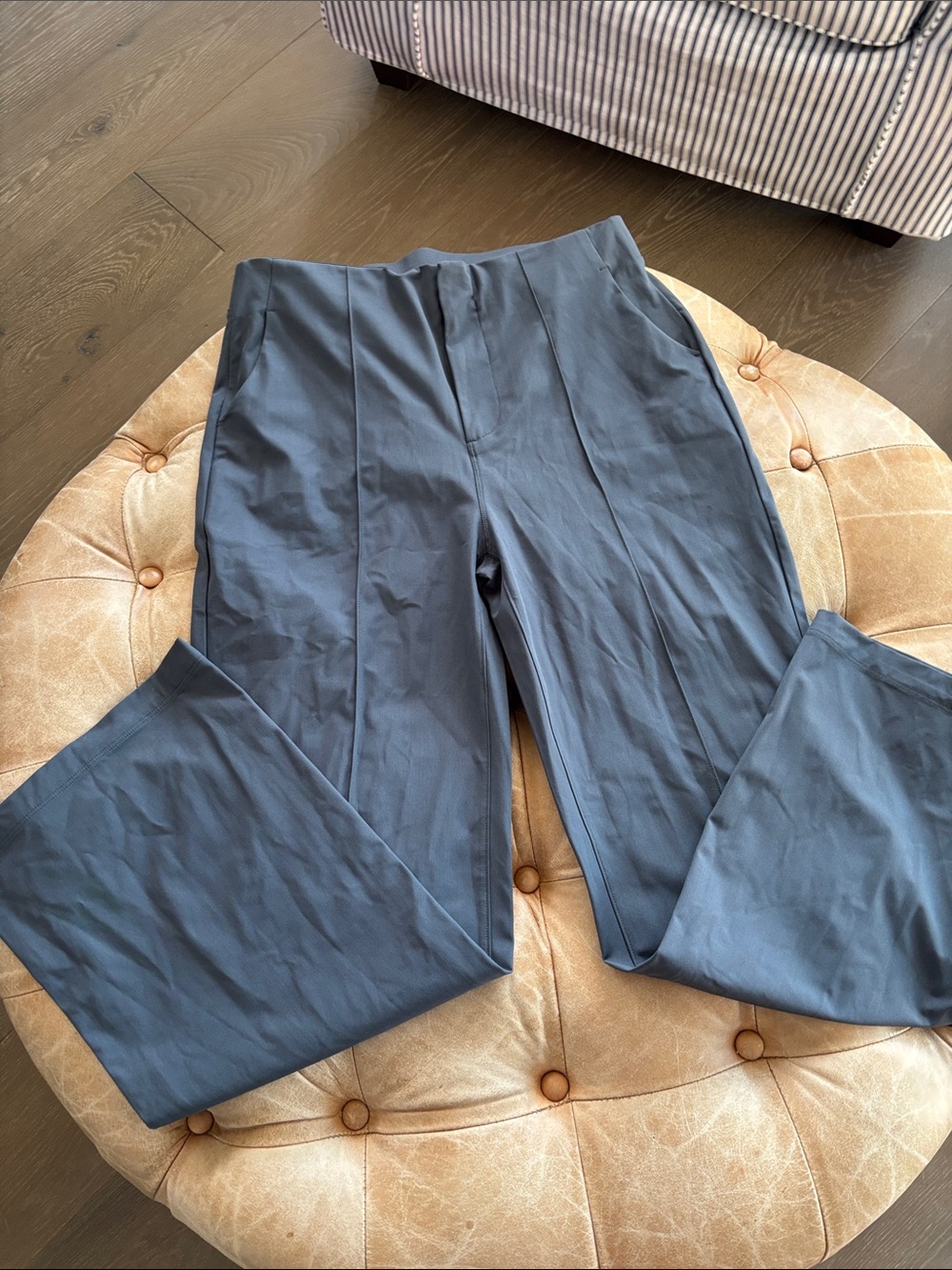 Vuori Women's Meta Wideleg Pant Gray Size M (style# VW4035-S)
